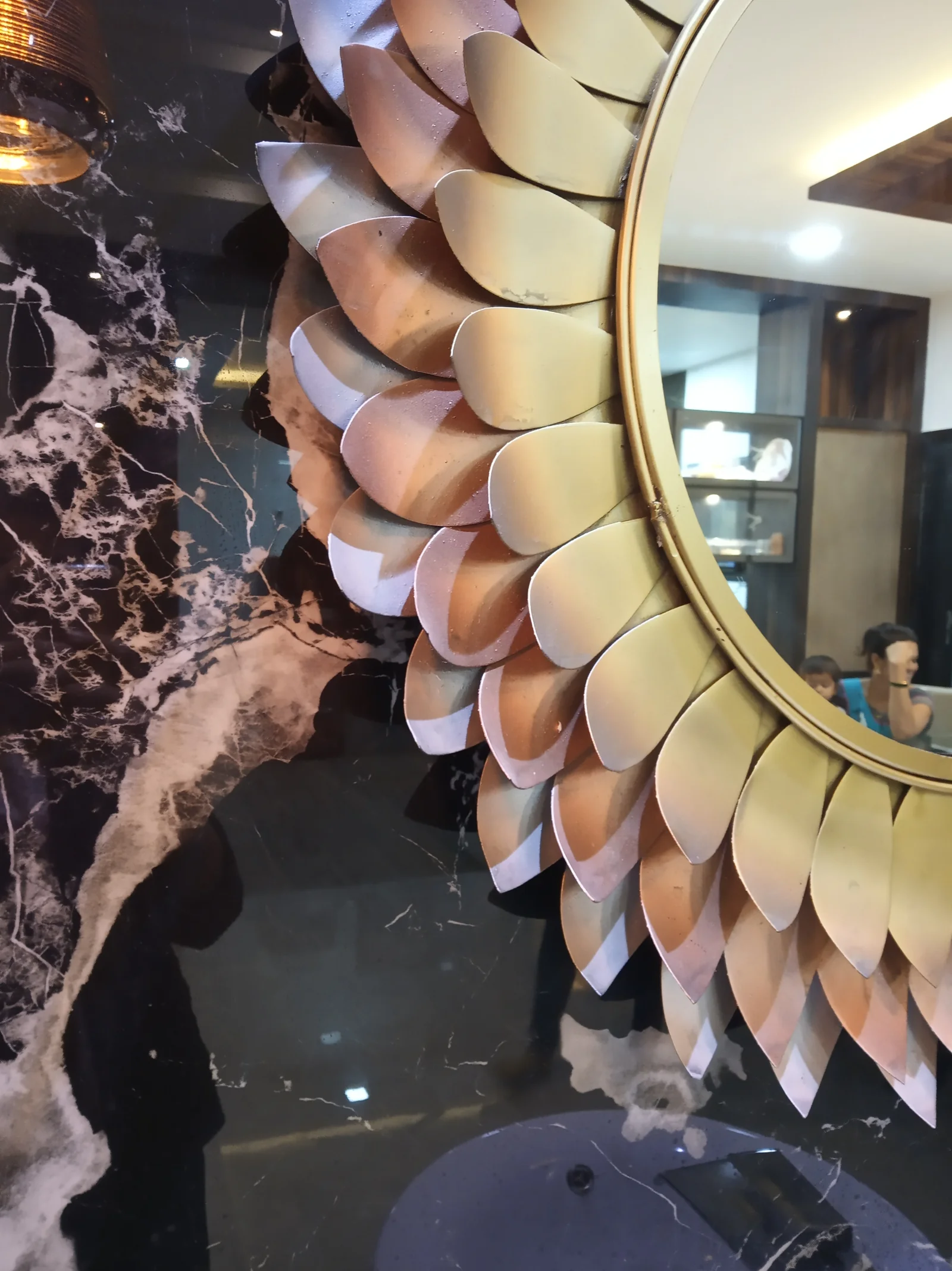 Decorative mirror detail