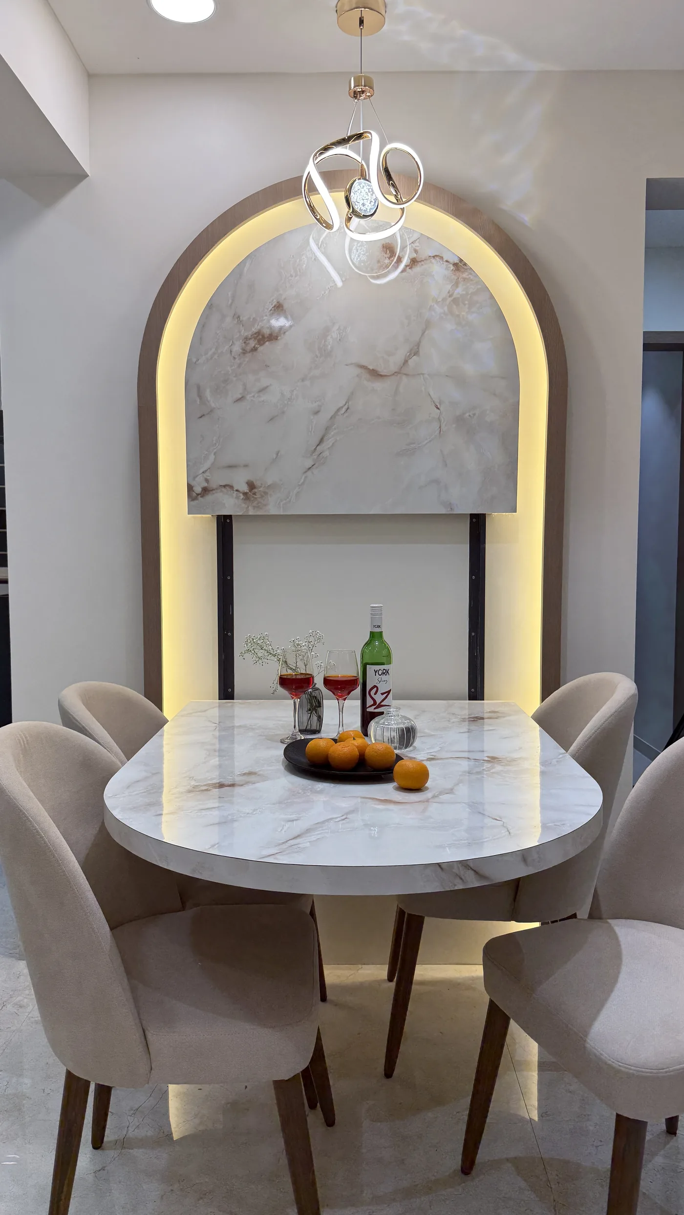 Dining table detail